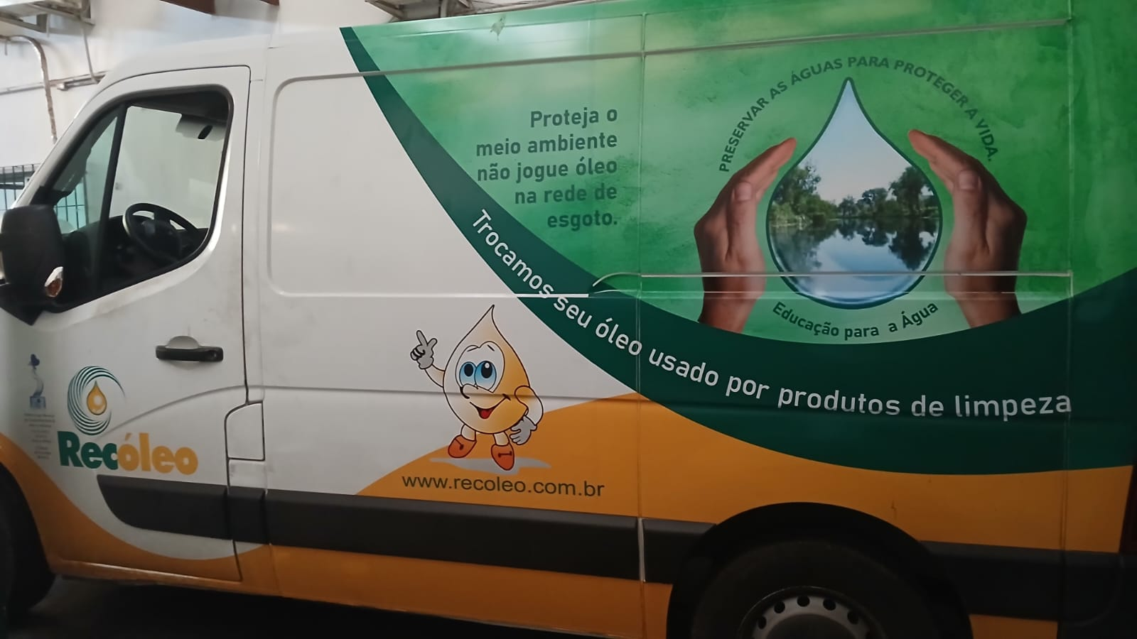 Van de coleta Recóleo